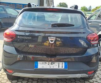 AUTO INCIDENTATA - RICAMBI