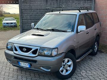 Nissan terrano