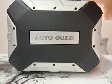   Moto Guzzi V85TT tris di valige 