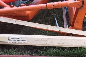 Gru a bandiera e paranco