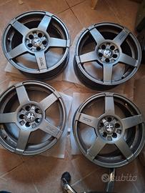 Cerchi in lega R16 5 x 100