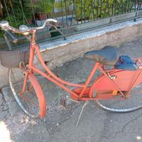 Bicicletta olimpia rossa