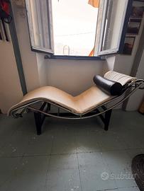 Chaise-long Le Corbusier replica