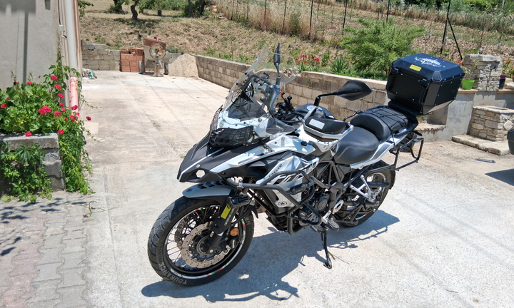 Benelli trk 502 x