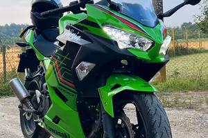 Kawasaki ninja 400