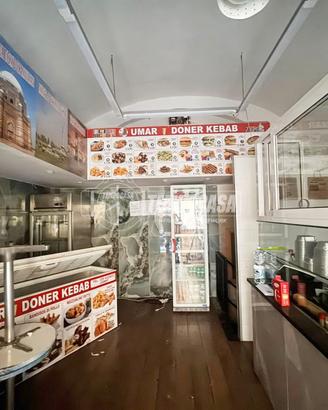 VENDITA LOCALE COMMERCIALE: CHIAIA ZONA BARETTI
