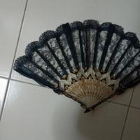ventaglio vintage con merletto 