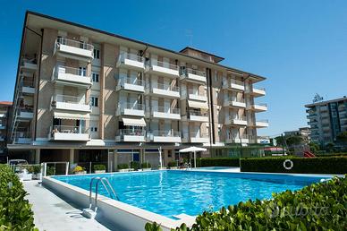 Frontemare,piscina,monoloc.,vista strada,pz Milano