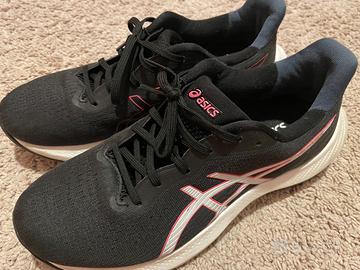 Scarpe pallavolo Asics