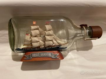 Ship in a bottle