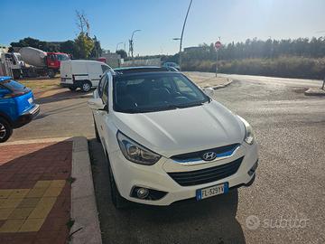 Hyundai iX35 con gancio traino omologato