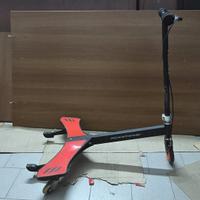 monopattino a tre ruote