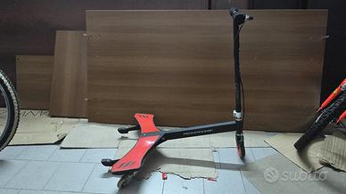 monopattino a tre ruote