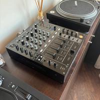 Mixer pioneer djm 700