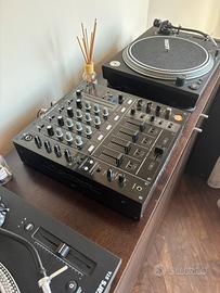 Mixer pioneer djm 700