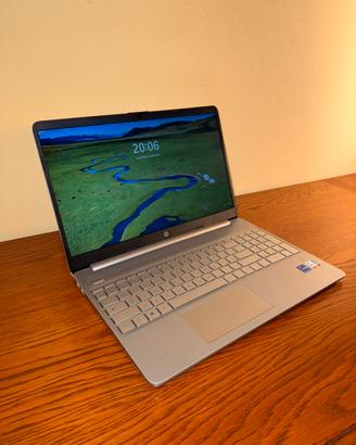 HP Laptop 15s-fq5