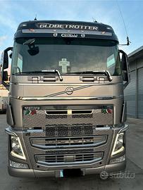 AUTO TRENO VOLVO FH 62R-540 + RIMORCHIO CARMOSINO
