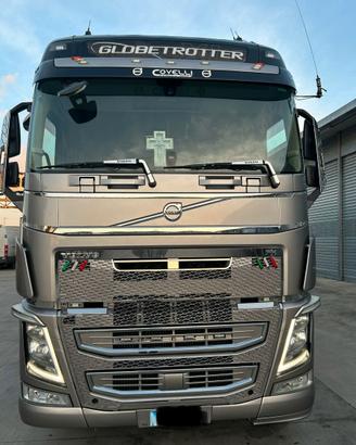 AUTO TRENO VOLVO FH 62R-540 + RIMORCHIO CARMOSINO