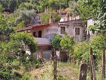 Cascina/Casale - Castelmola