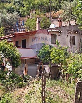 Cascina/Casale - Castelmola