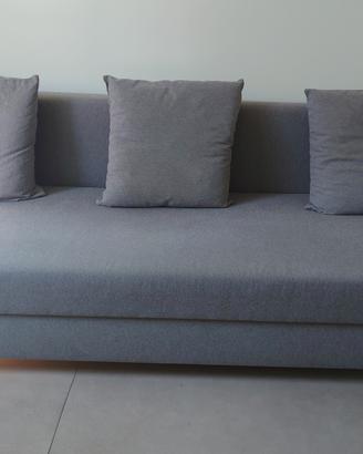 Divano (letto) tre posti 