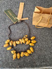 Collana artigianato brasiliano con semi di palmera