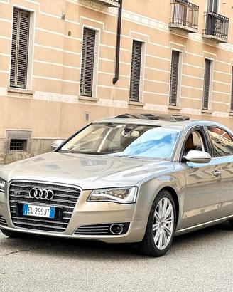Audi A8 Lunga 6.3 W12 FSI 500cv Tiptornic8 Quattro