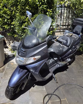 Suzuki burgman an400