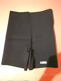 pantalone corto in neoprene