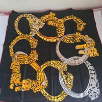 Foulard in seta Cartier col motivo Panthèr