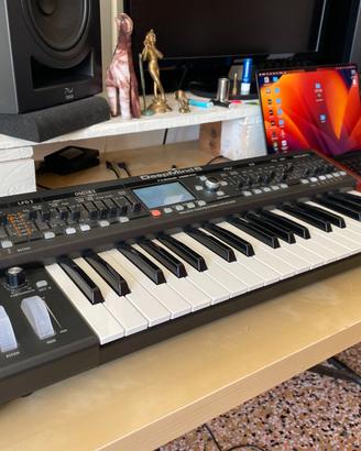 Behringer Deepmind 6
