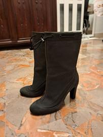 Stivaletto nero impermeabile con tacco numero 39