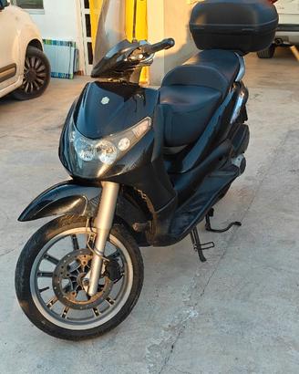 Piaggio Beverly 250