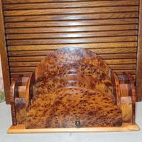 Portalettere vintage Art decò legno radica di Thuy