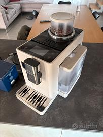 Macchina per caffè delonghi Rivelia