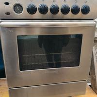 Cucina gas con forno elettrico tecnogas