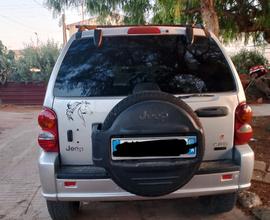 JEEP Cherokee - 2004