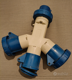 Adattatore sdoppiatore di corrente industriale CEE