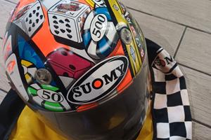 Casco suomy