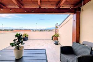 Appartamento in Mini-Condominio con Terrazza