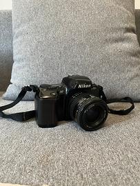 Nikon F-601 Usata con obiettivo 35-70