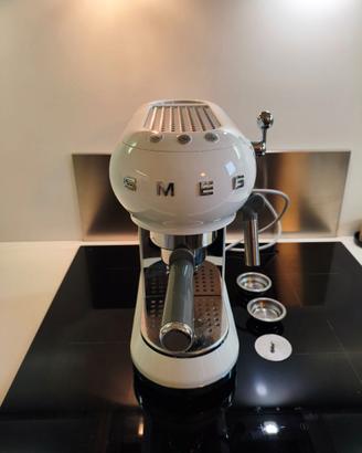 Macchina caffè espresso Smeg ECF01