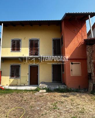 TERRATETTO COMPLETAMENTE RISTRUTTURATO CON GIARDIN