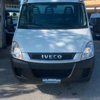 Iveco daily 35c10 ribalt. trilaterale anno 2011