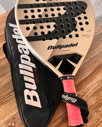 Racchetta Bullpadel Vertex 04 colore oro