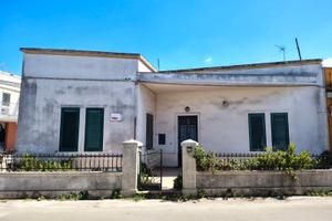 Casa indipendente in Via Melissano, 79 - racale
