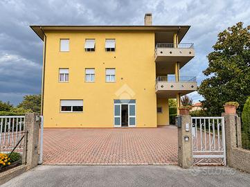 5 LOCALI A POLVERIGI