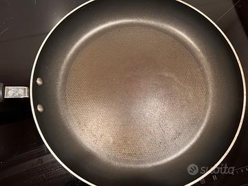 Padella antiaderente grande
