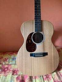 Chitarra acustica mancina