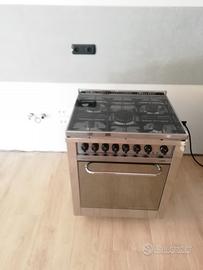 Cucina a gas 5 fuochi con forno elettrico LOFRA